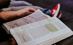 bible / foto unsplash.com